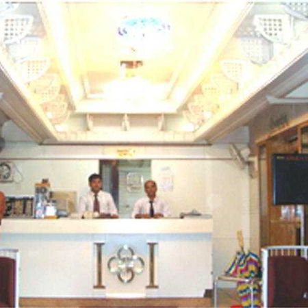 Grant Hotel Mumbai  Buitenkant foto