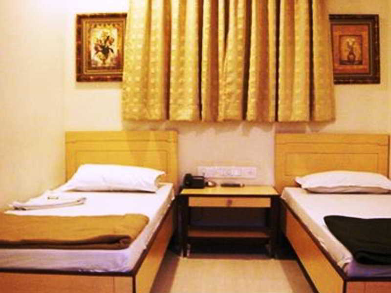 Grant Hotel Mumbai  Buitenkant foto