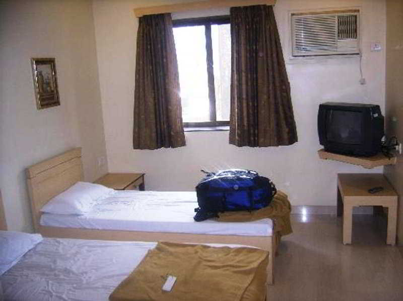 Grant Hotel Mumbai  Buitenkant foto